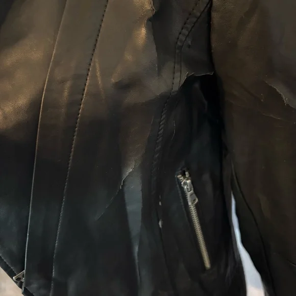 Must bundle Womens black distressed jacket flawed size small - Picture 3 of 9